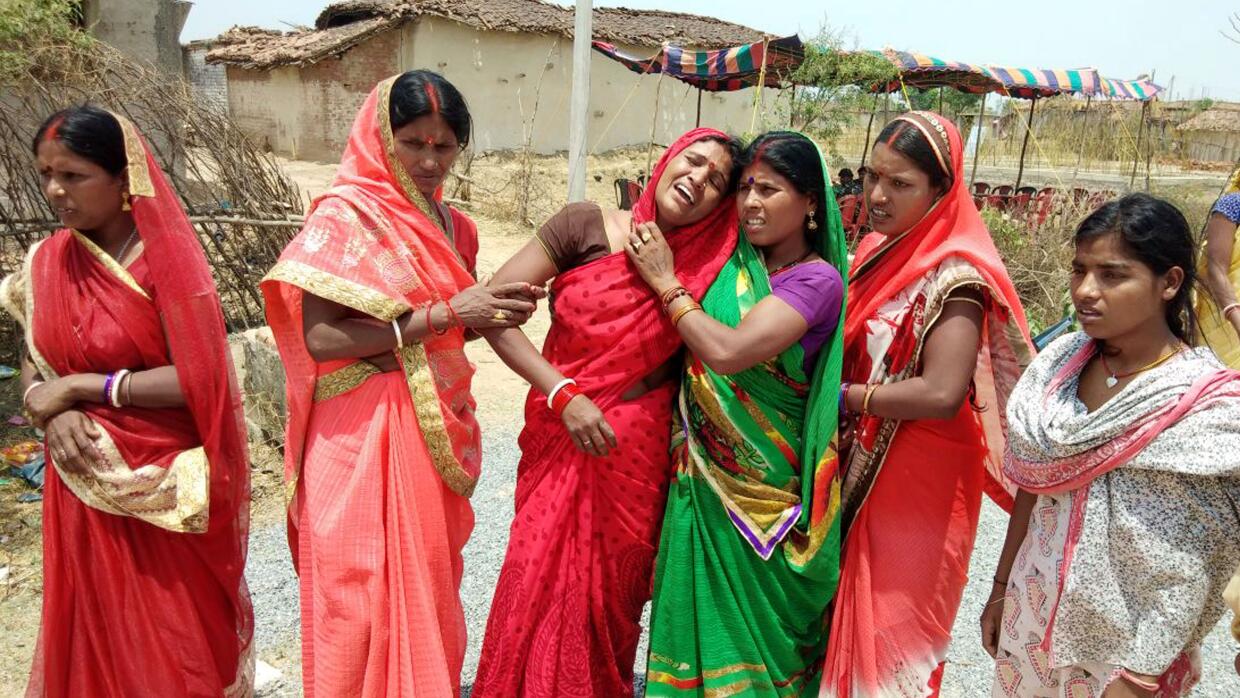 Resultado de imagen para imagenes de niÃ±a quemada viva en India tras denunciar que fue violada