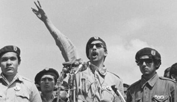 Carlos Montes dababa un discurso durante los ‘Walkouts’ del Este de Los...