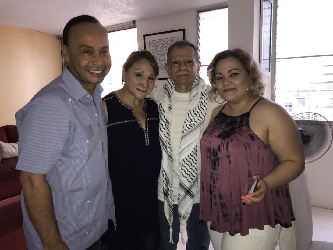 Las primeras imágenes de Oscar López al salir de prisión después de 35 a...