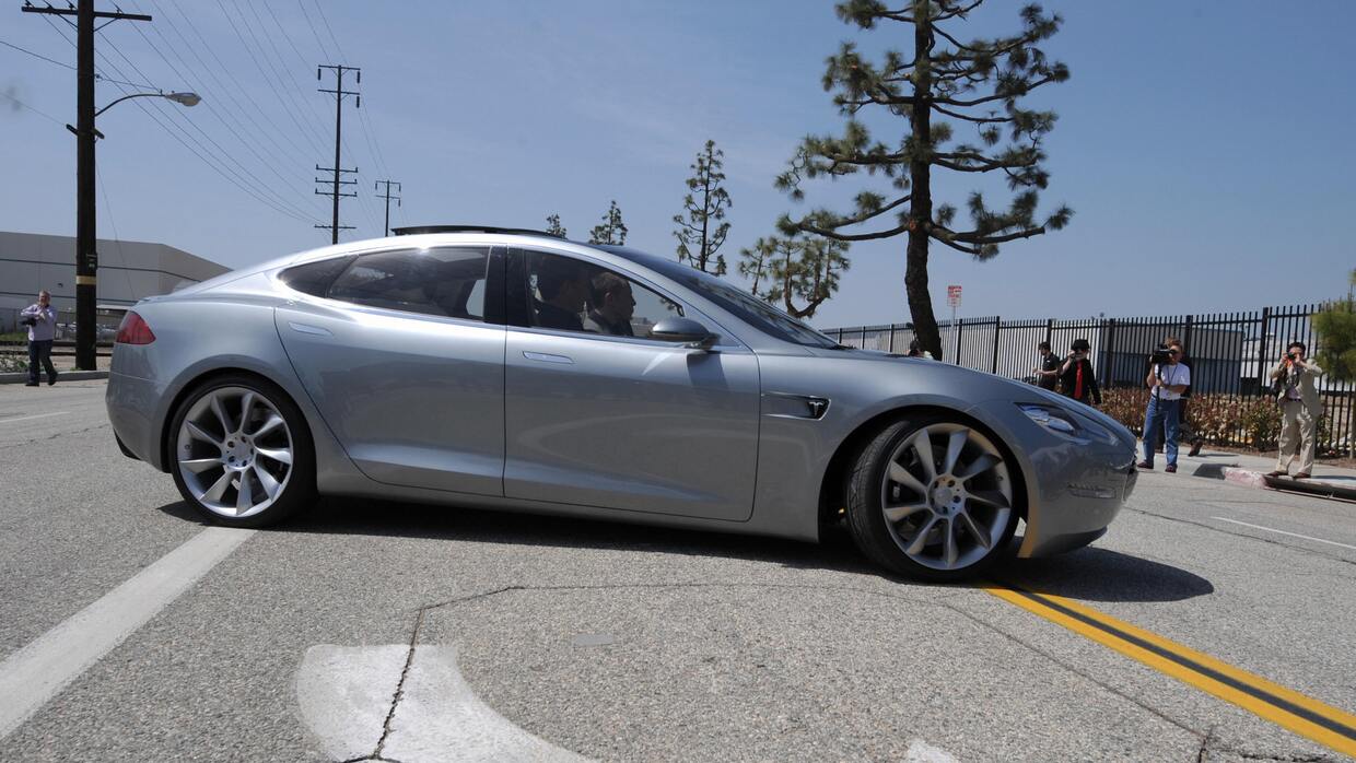 Conductor de un Tesla Model S se convierte en la primera víctima mortal Conductor de un Tesla Model S se convierte en la primera víctima mortal