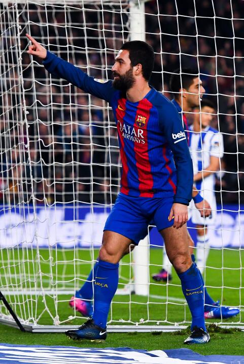 Los azulgranas golearon 5-2 a la Real Sociedad y el Barça consiguió su p...