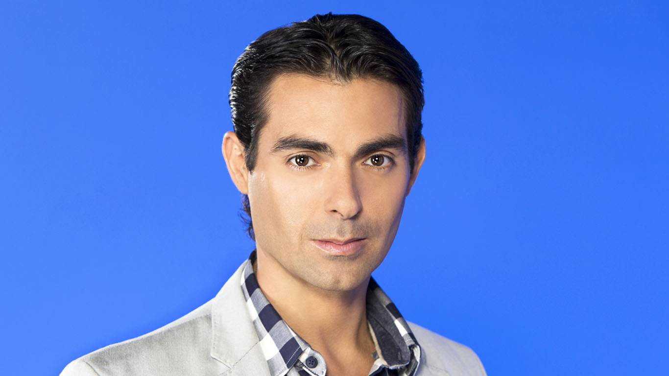 Ernesto D’alessio es Darío - Univision