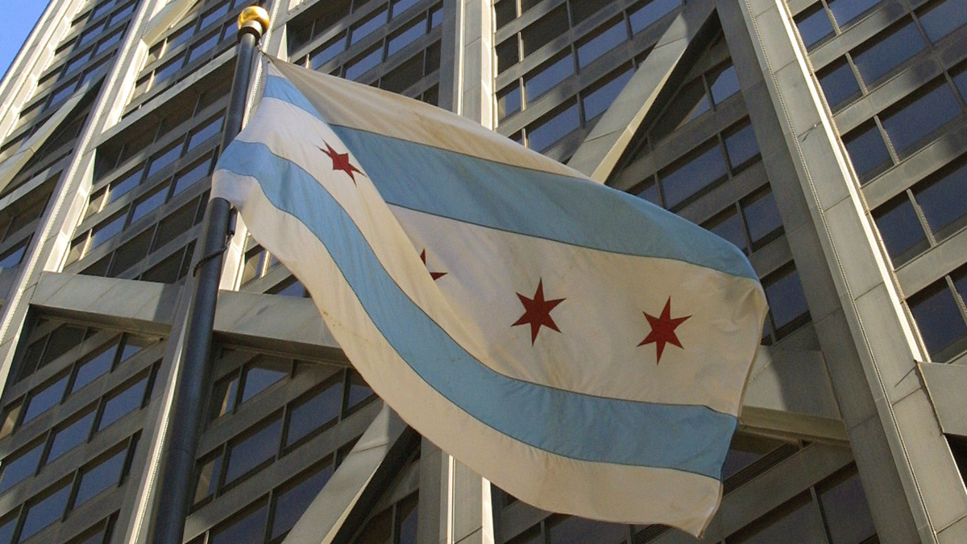 Celebran el centenario de la bandera de Chicago en el Museo de Historia