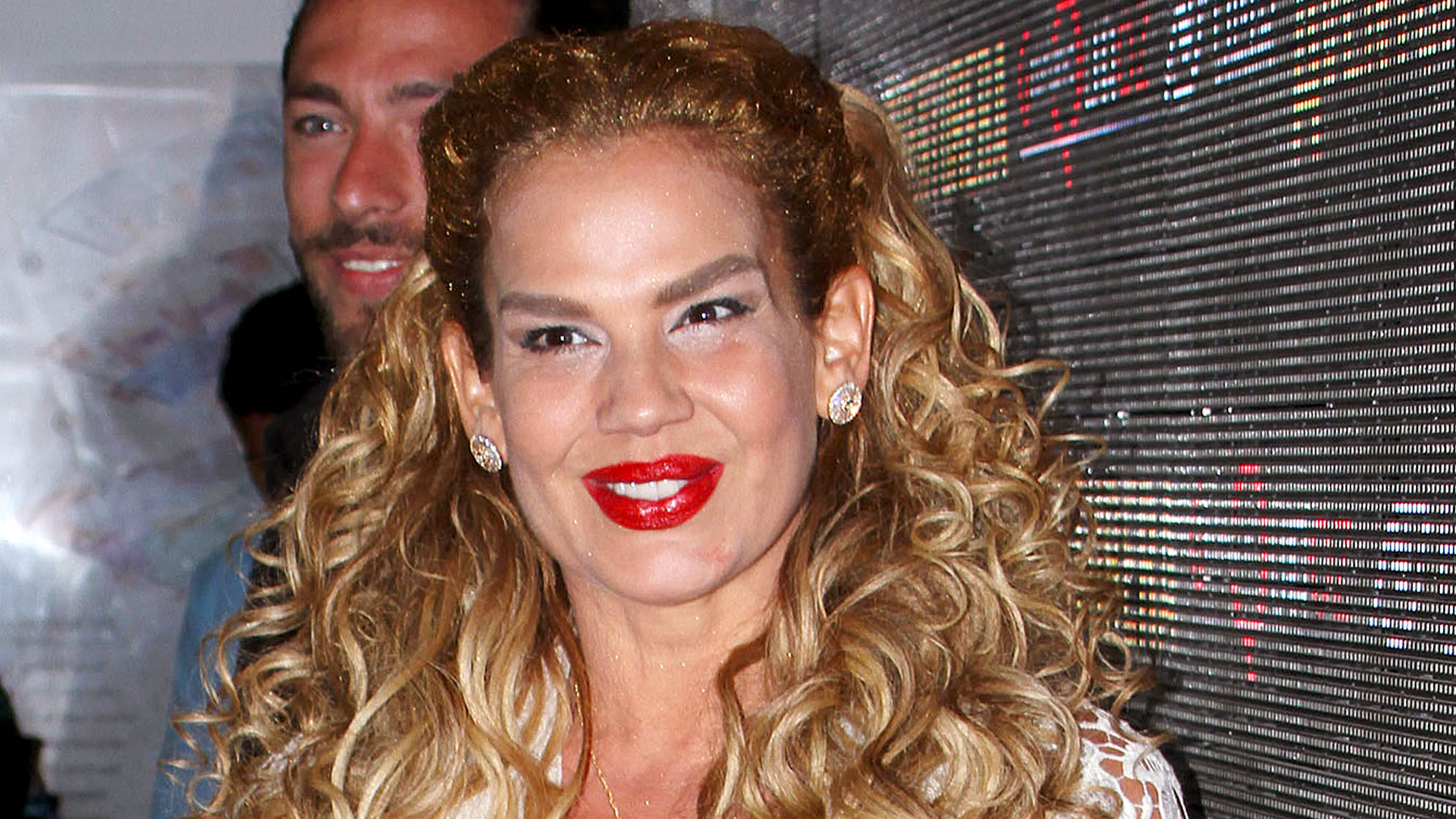 Niurka Marcos asegura que sólo hay dos famosas que saben ser realmente