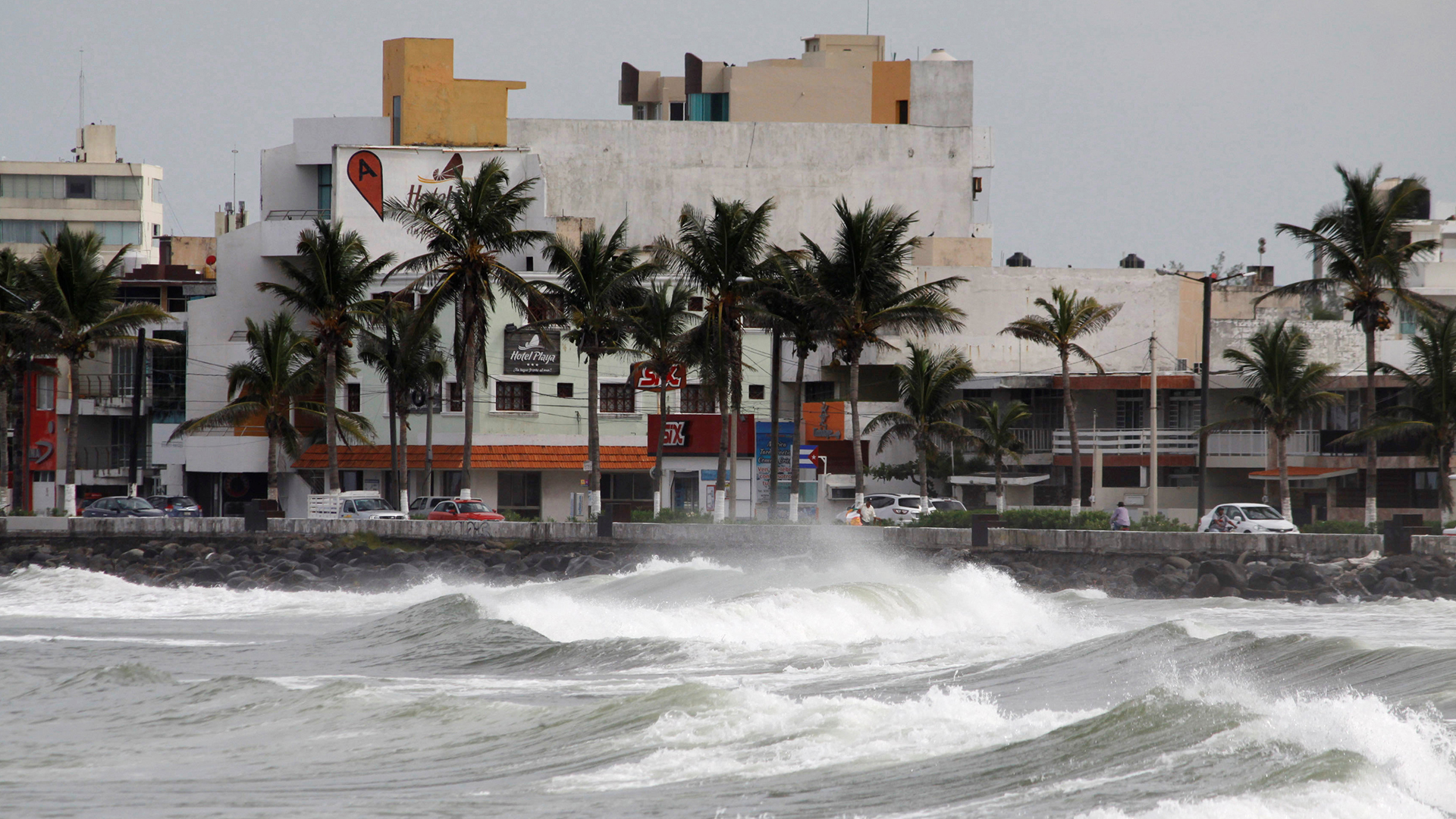 El huracán Katia tocaría tierra este viernes en Veracruz ...