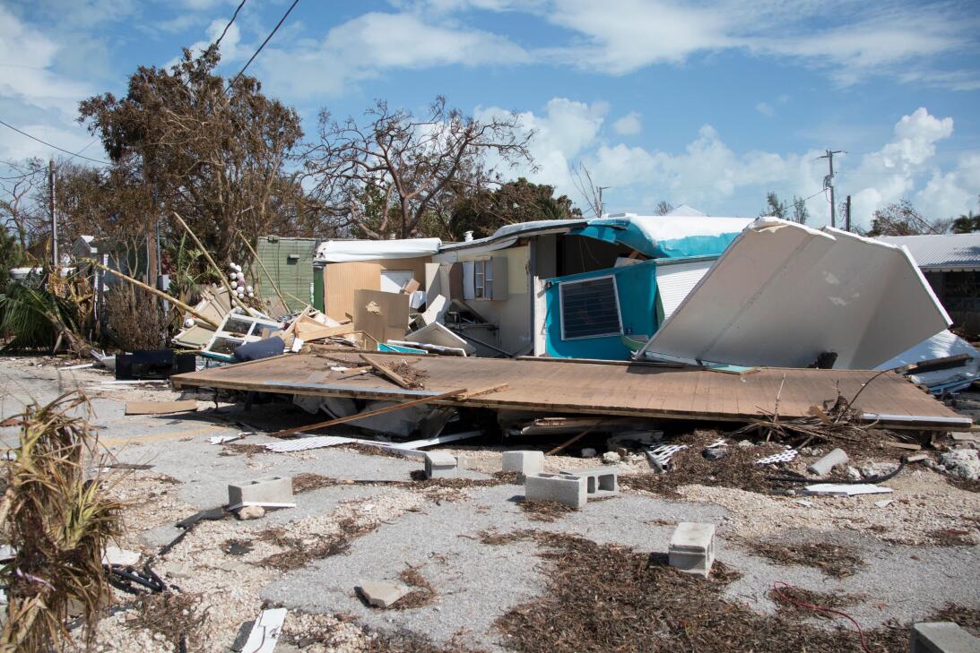 Fotos: El huracán Irma tumbó casas móviles como si fueran de juguete img...