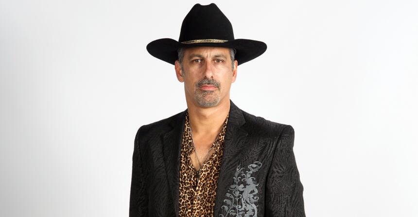 Julio Bracho es Domingo