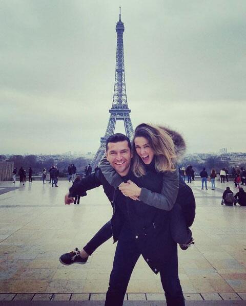 Jacqueline Bracamontes y Martín Fuentes de viaje