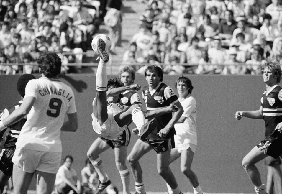 Erpen fue presentado por Lobos BUAP ap-8105170107.jpg