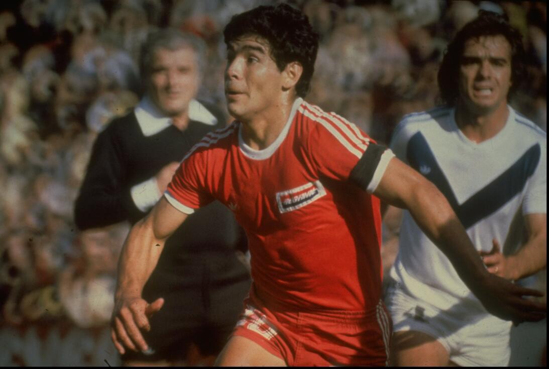 Los 56 años de Diego Maradona, entre la gloria y la controversia Maradon...