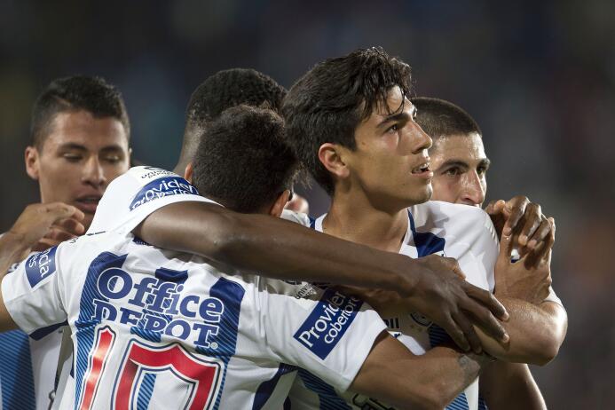 Pachuca gana 2-1 y deja el fondo a costa de Tigres