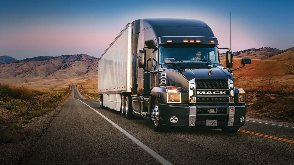 Mack Anthem el transporte de carga tan lujoso y confortable como nunca a...