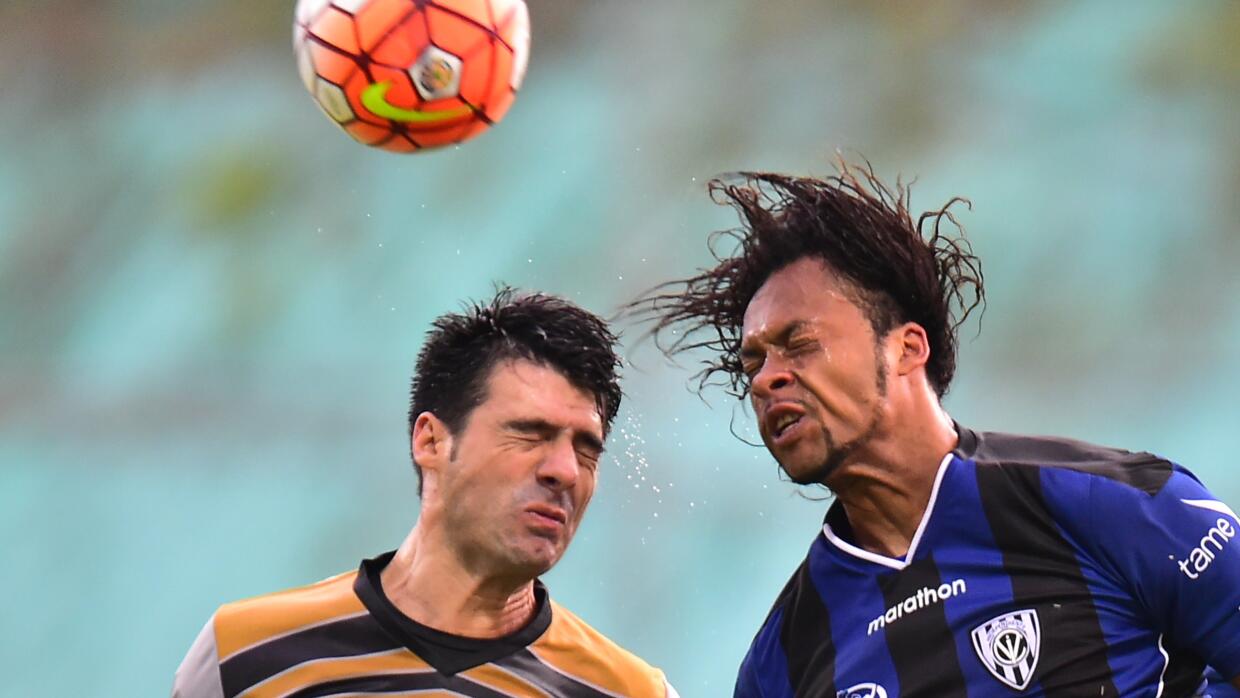 Los cabezazos en el fútbol una preocupación creciente Univision