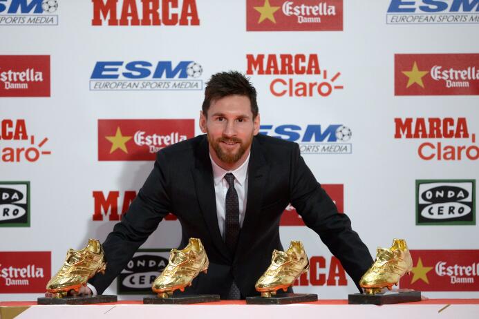 Cálida entrega a Lionel Messi de su cuarta Bota de Oro como goleador en...
