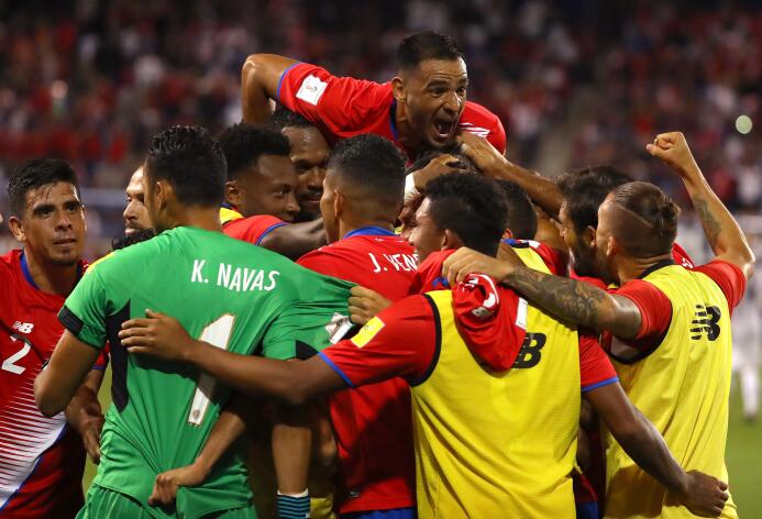 Costa Rica pegó duro en el Red Bull Arena y complicó al Team USA GettyIm...