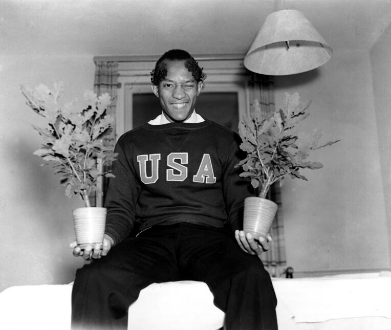 Histórico: cuando Jesse Owens humilló a Hitler en los Olímpicos de Berlí...
