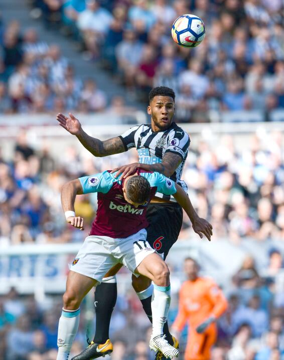 Análisis: ¿Qué implica para ‘Chicharito’ el regreso de Carroll? GettyIma...