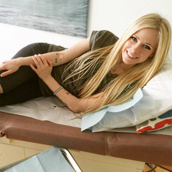 salud avril lavigne lyme