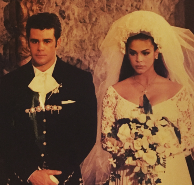 Las fotos nunca antes vistas de la boda de Bibi Gaytán y Eduardo Capetillo Univision Las fotos nunca antes vistas de la boda de Bibi Gaytán y Eduardo Capetillo Univision