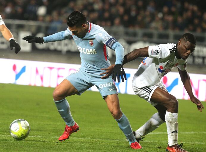 En el regreso de Falcao, Mónaco igualó con el Amiens y cedió más terreno...