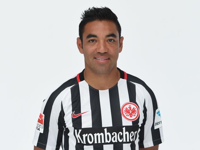 Marco Fabián volvió a jugar, pero el Frankfurt cayó goleado en Múnich Ge...