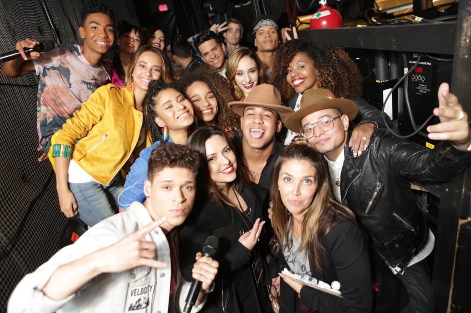 Mira cómo se prepararon los 16 finalistas para el primer show en vivo de...