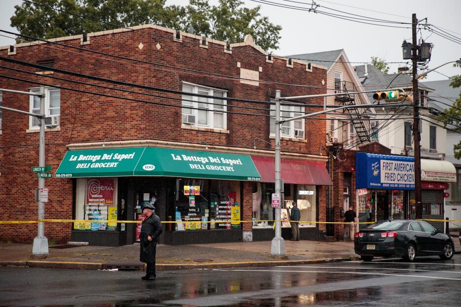 Los federales se enfocaron en 'First American Fried Chicken', qu...