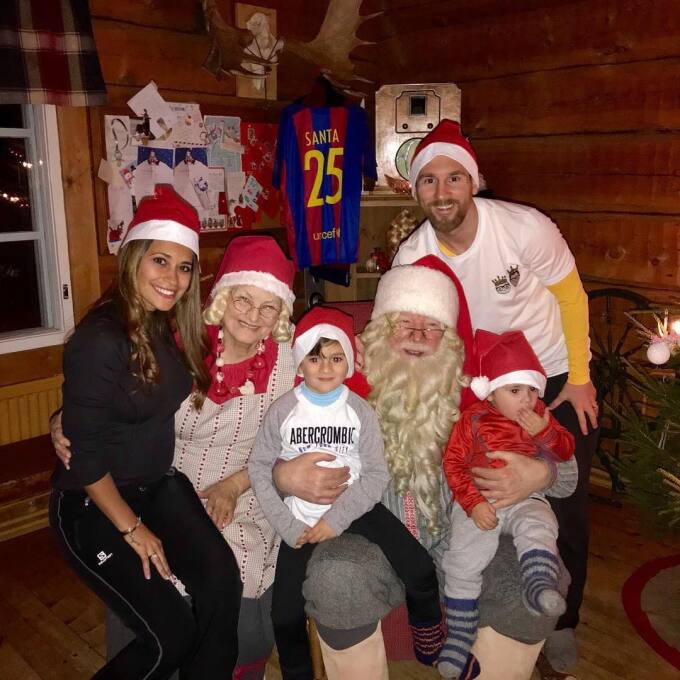 En fotos: El mundo del deporte festejó la Navidad messi.jpg
