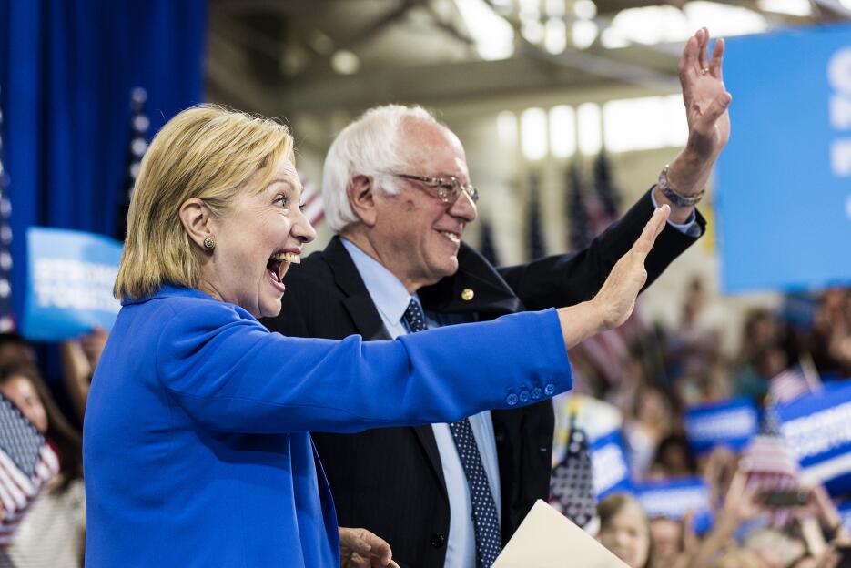 Bernie Sanders apoya a Hillary Clinton
