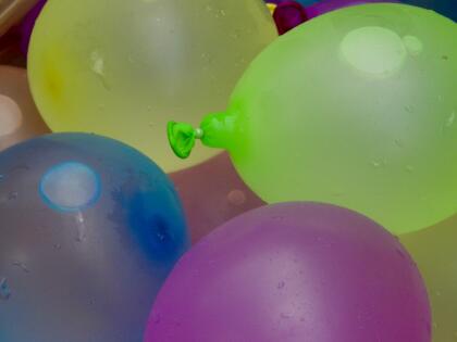<b>Globos de agua</b>. El britÃ¡nico Edgar Ellington fue el creador de este entretenimiento que desde los aÃ±os 50 hace las delicias de los niÃ±os en verano en todo el mundo. 