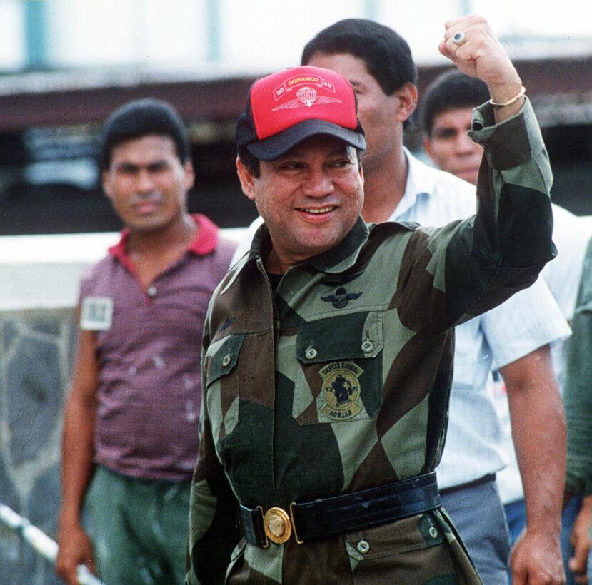 PANAMA CITY, PANAMA: (FILES) This 04 October, 1989, file photo shows fo...