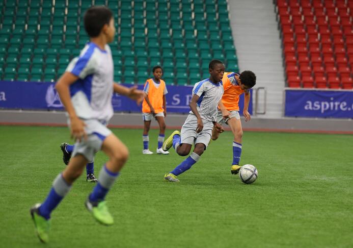 Catar está 'fichando' niños africanos para su Mundial 2022 GettyImages-1...