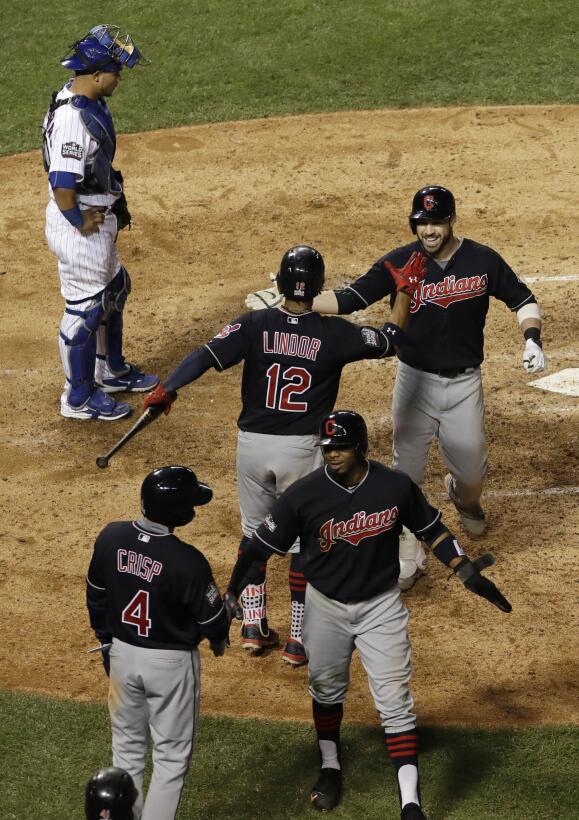 Cleveland Indians toman vuelo y se ponen a un triunfo de ganar la Serie...