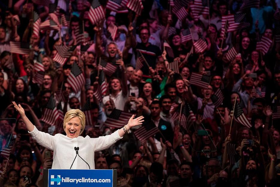 Las imágenes de una noche importante en Brooklyn hillary13.jpg