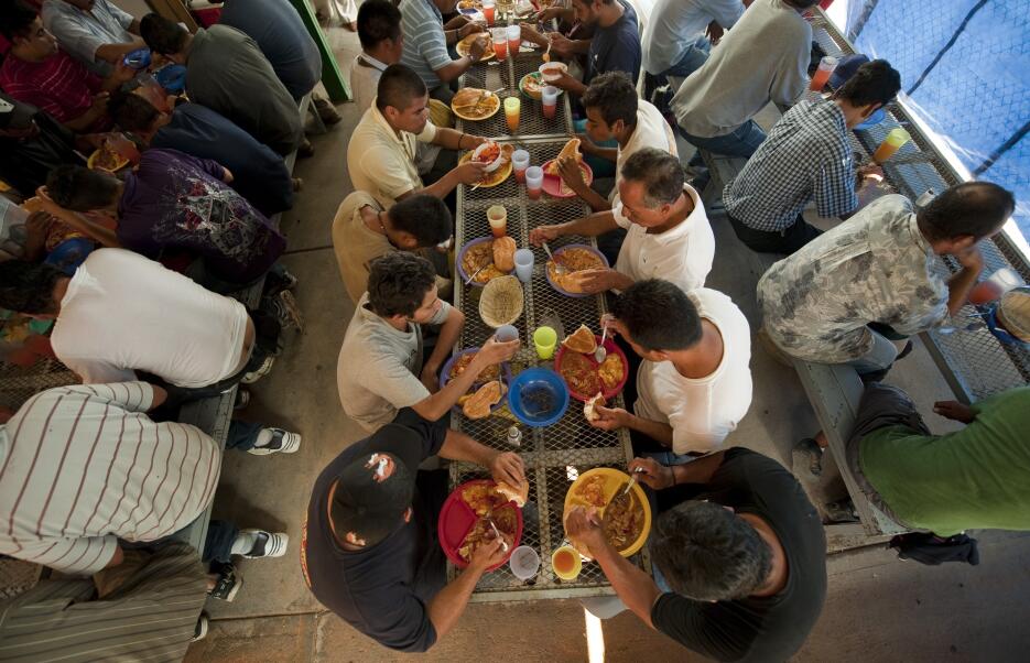 Comedor para deportados de la Iniciativa Fronteriza Kino en Nogales, Son...