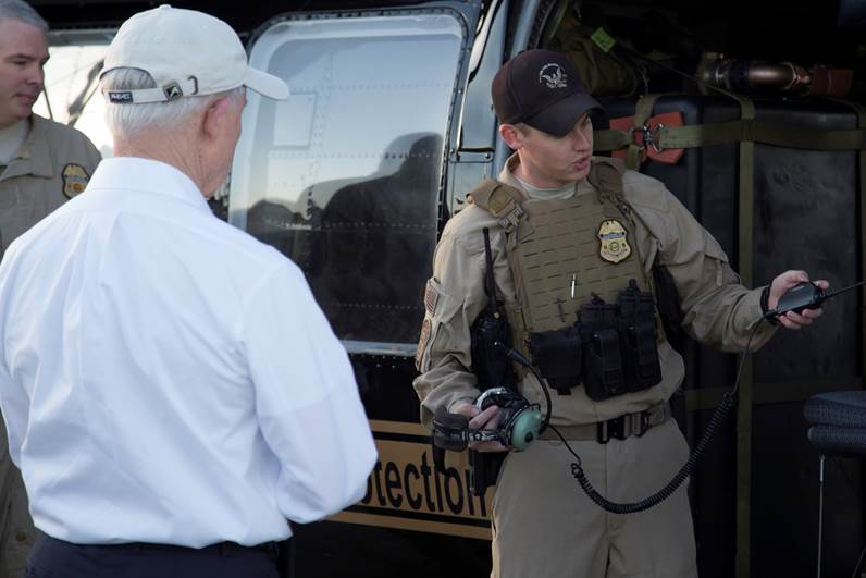 En fotos: El fiscal general Jeff Sessions en su recorrido por la fronter...
