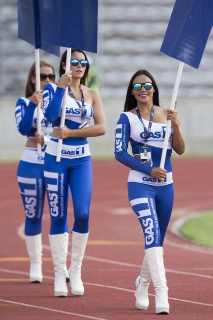 Te presentamos a las guapas mujeres que como todas las jornadas estuvier...