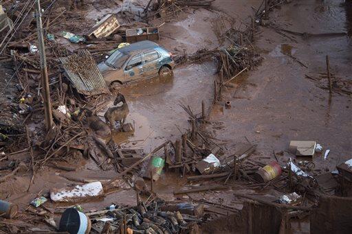 Colapso de una represa minera en Brasil
