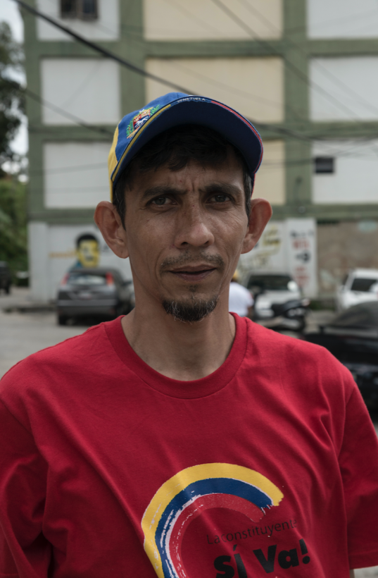 Gustavo Niño: Vengo a votar para que Venezuela sea diferente, sea la mis...