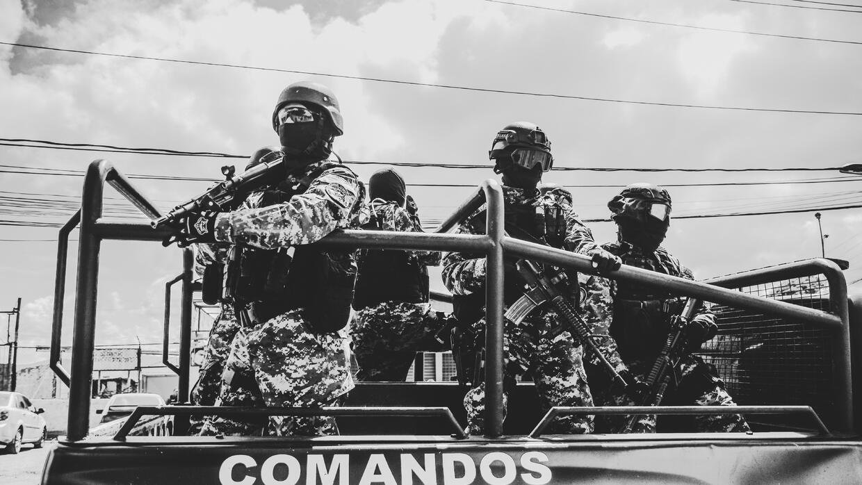 Un grupo comando del FAES, grupo de acciones especiales de la Policia Na...