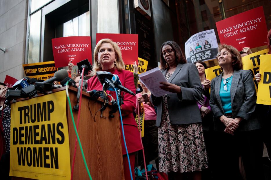 La congresista demócrata Carolyn Maloney sentenció frente a la Torre Tru...