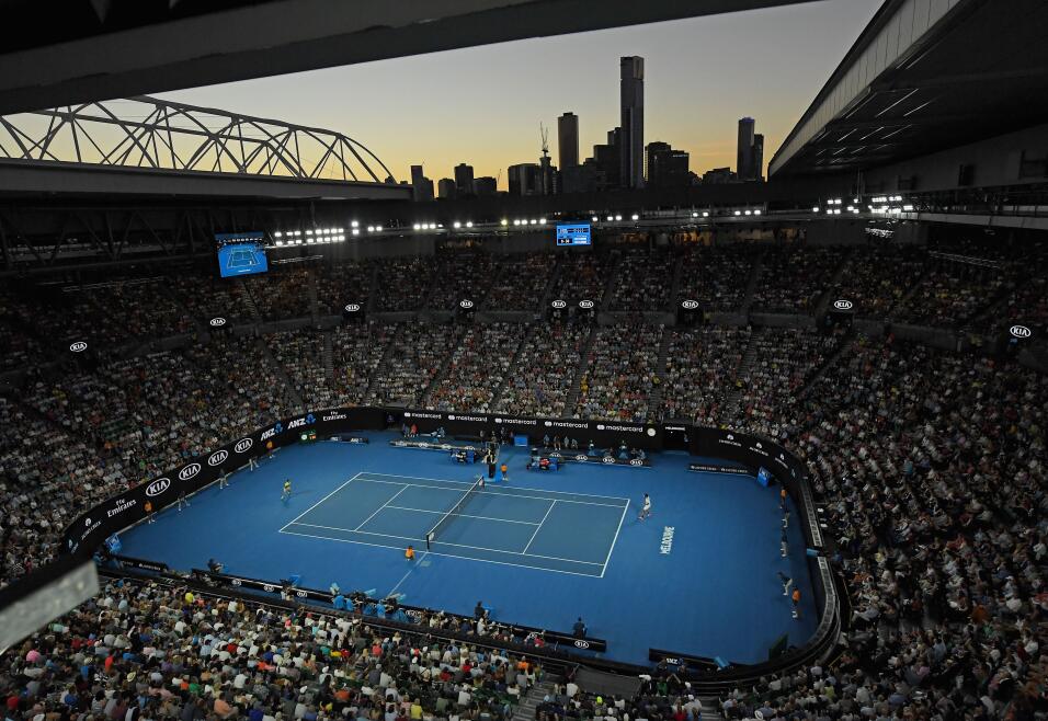 María Sharapova avanza y Garbiñe Muguruza se va del Abierto de Australia...