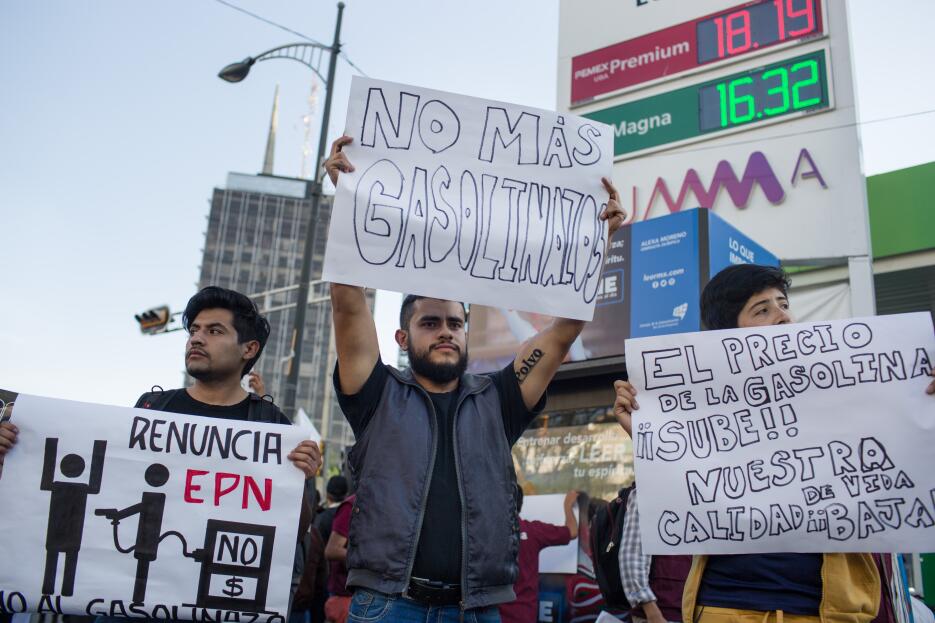 El 'gasolinazo' en imágenes: protestas y saqueos por el aumento de la ga...