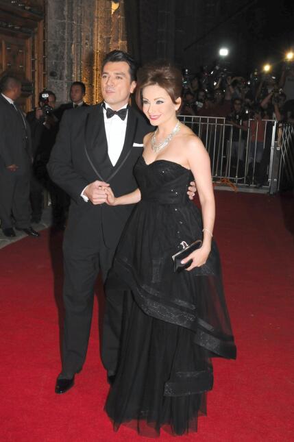 Jorge Salinas y Elizabeth Álvarez celebran 6 años de casados, así fue su...