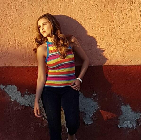 Paulina Goto cabello Pequeños Gigantes USA